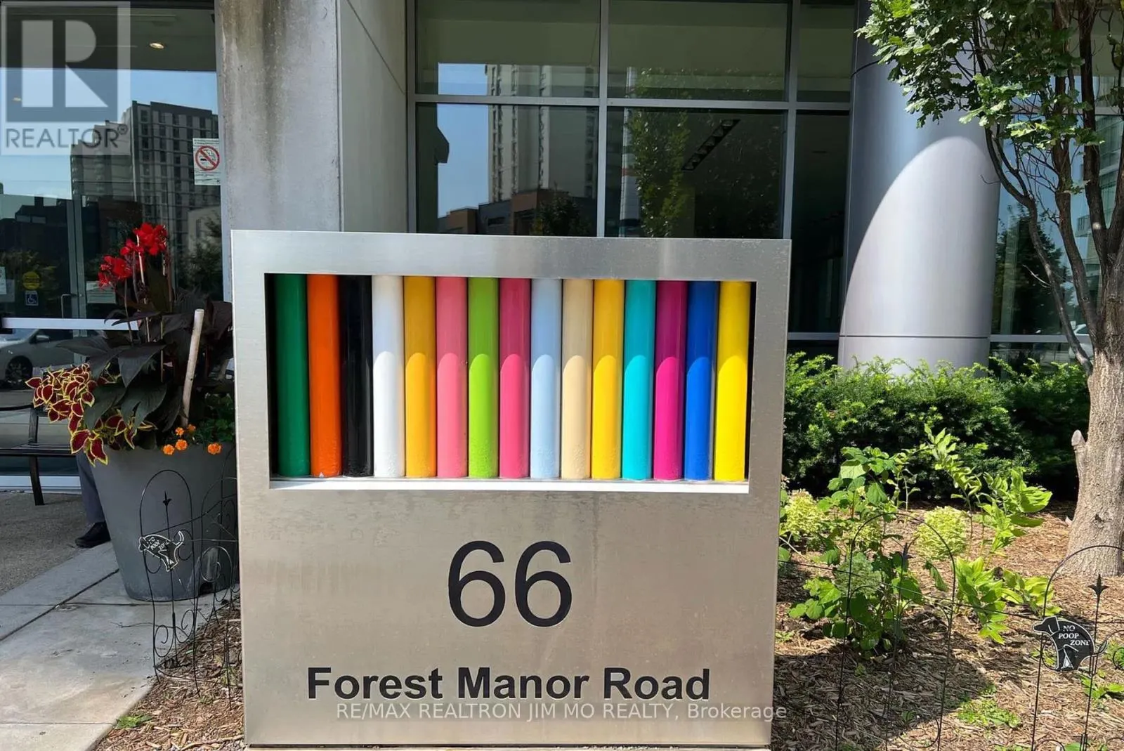 216 - 66 FOREST MANOR ROAD