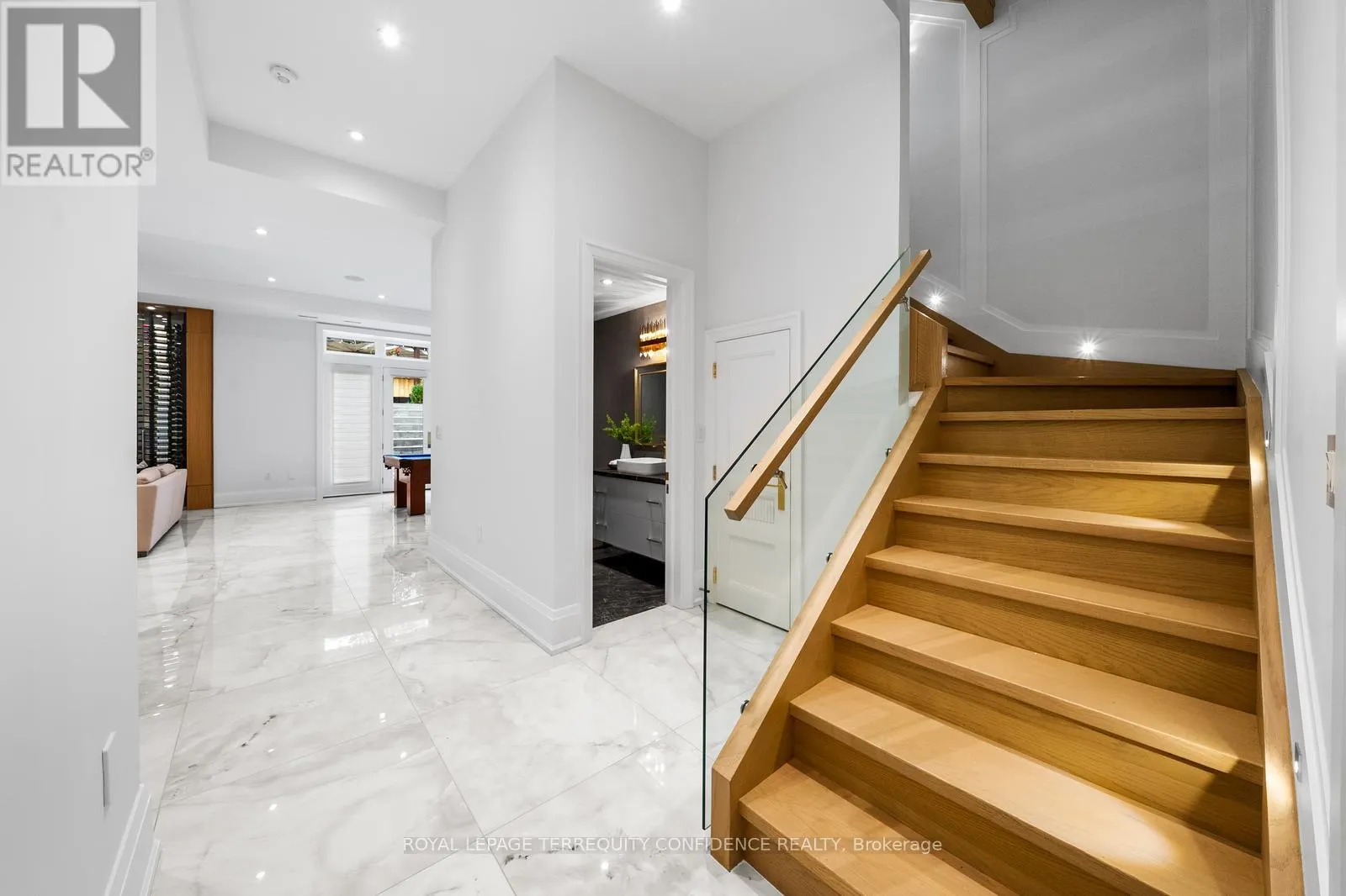 190 HOUNSLOW AVENUE