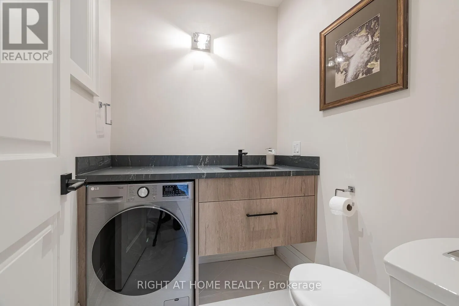 85 KINGSDALE AVENUE