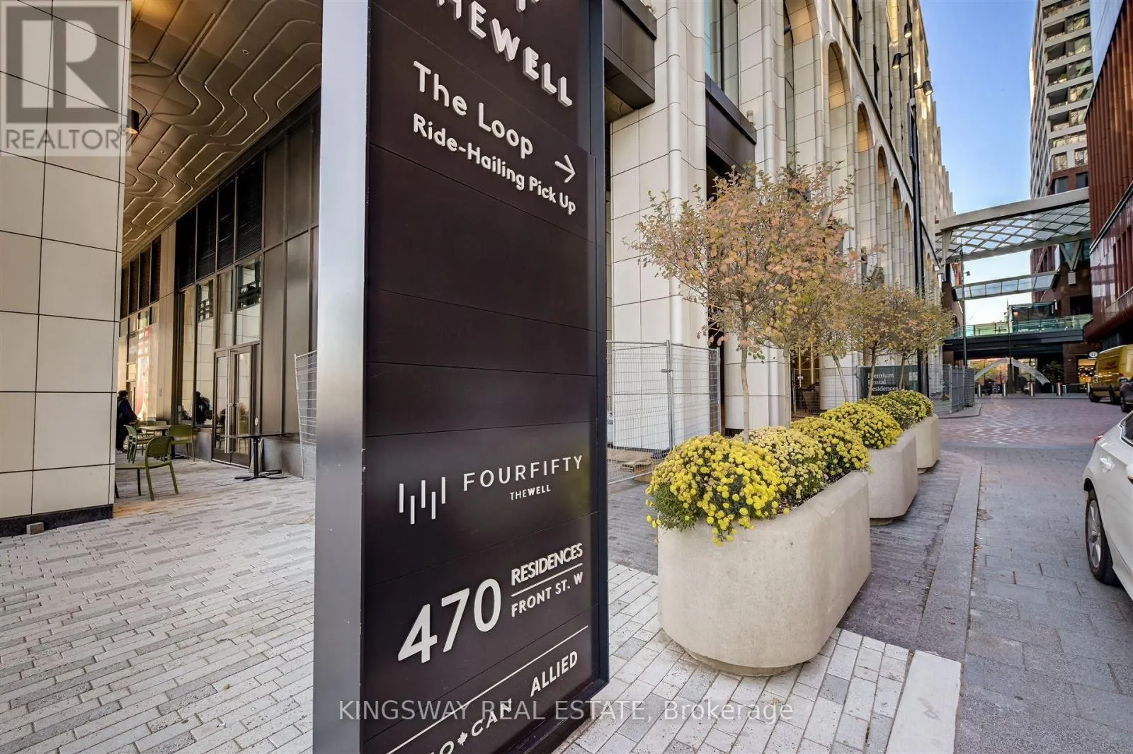 470 FRONT STREET W