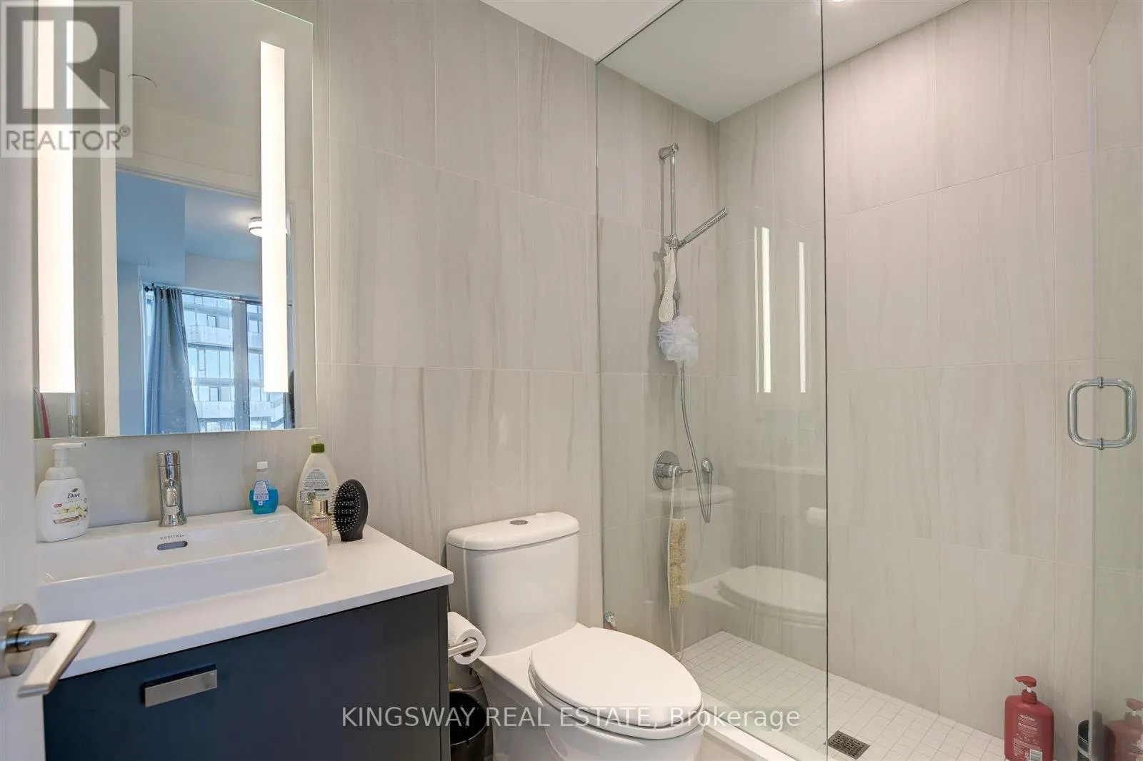470 FRONT STREET W