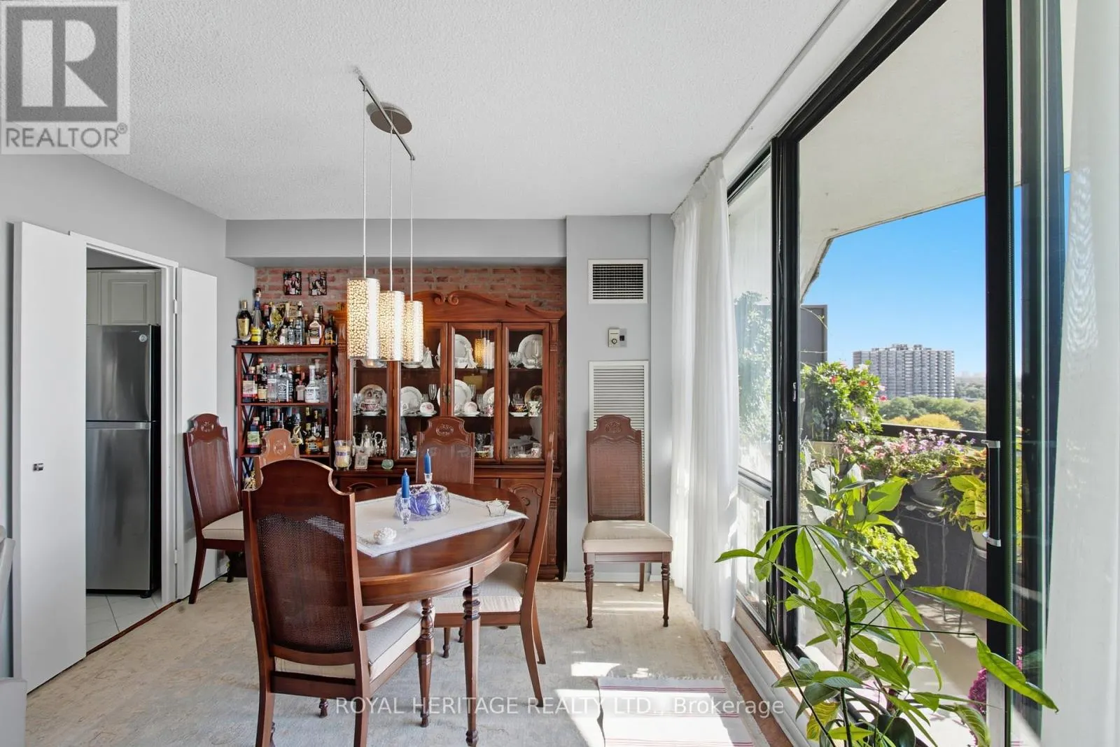 1706 - 75 GRAYDON HALL DRIVE