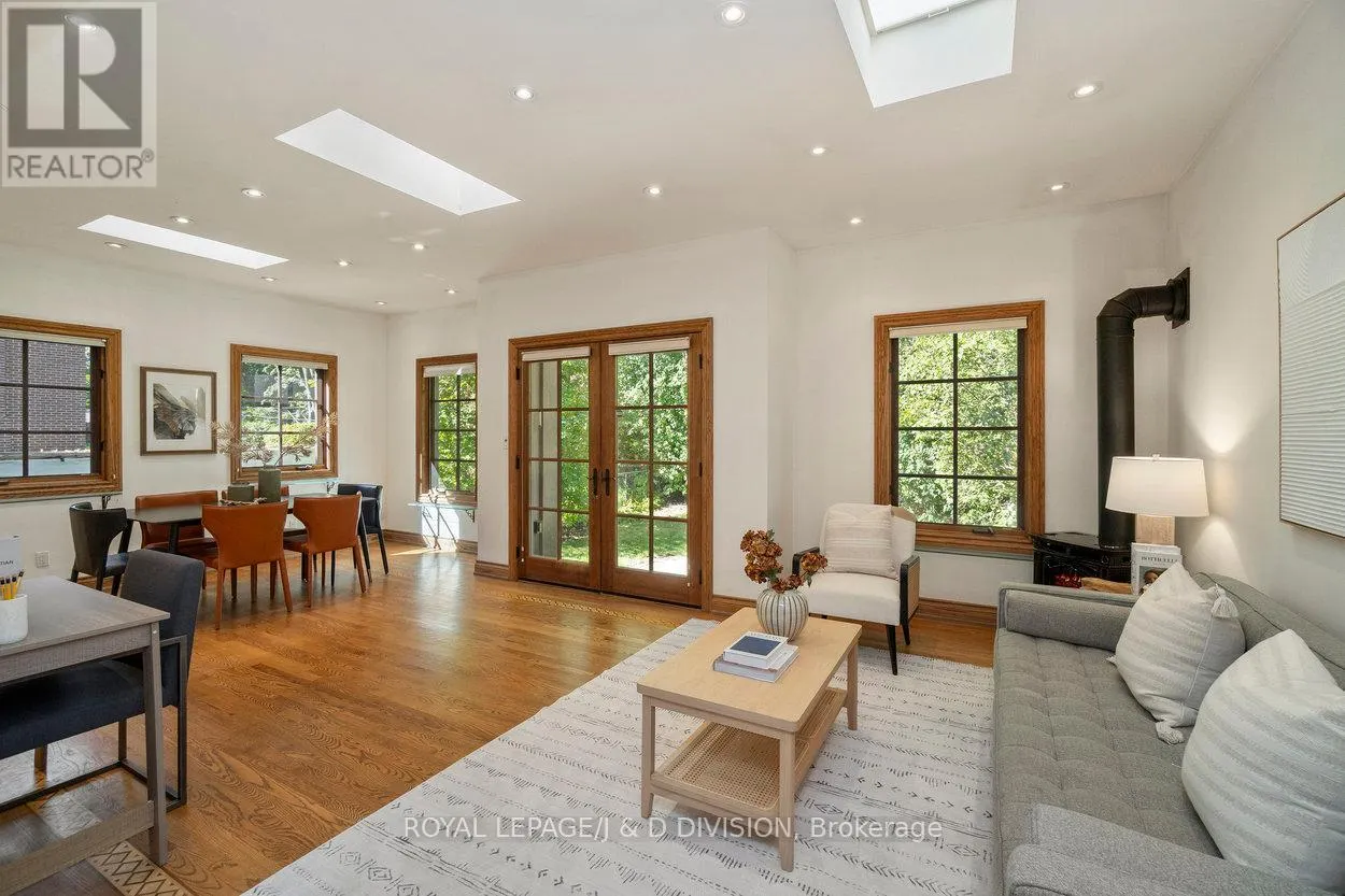 253 OLD FOREST HILL