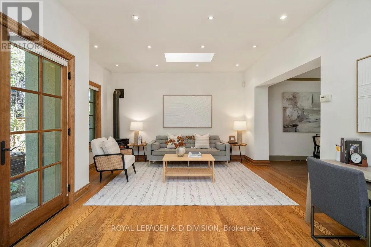 253 OLD FOREST HILL