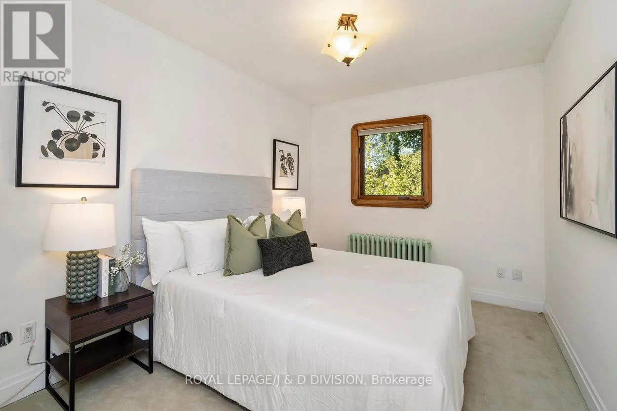 253 OLD FOREST HILL