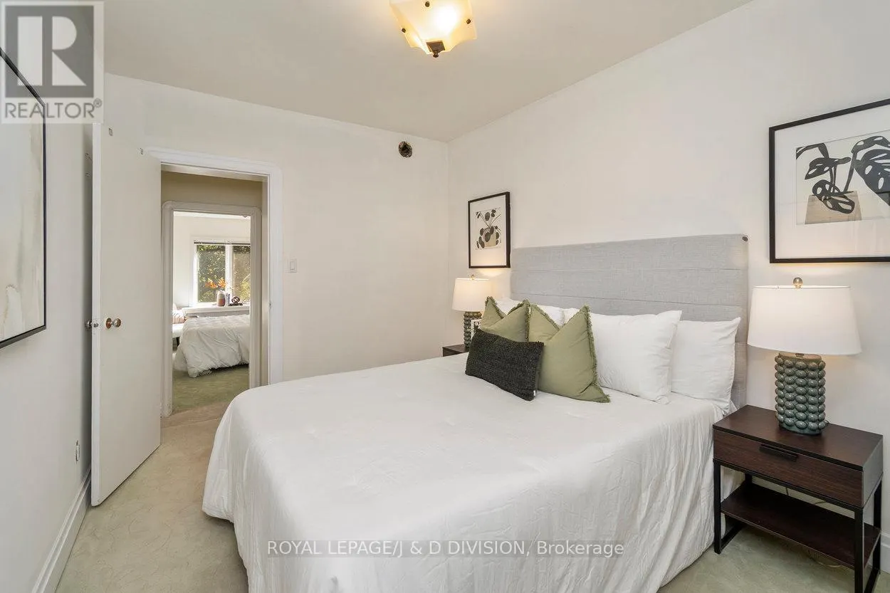 253 OLD FOREST HILL