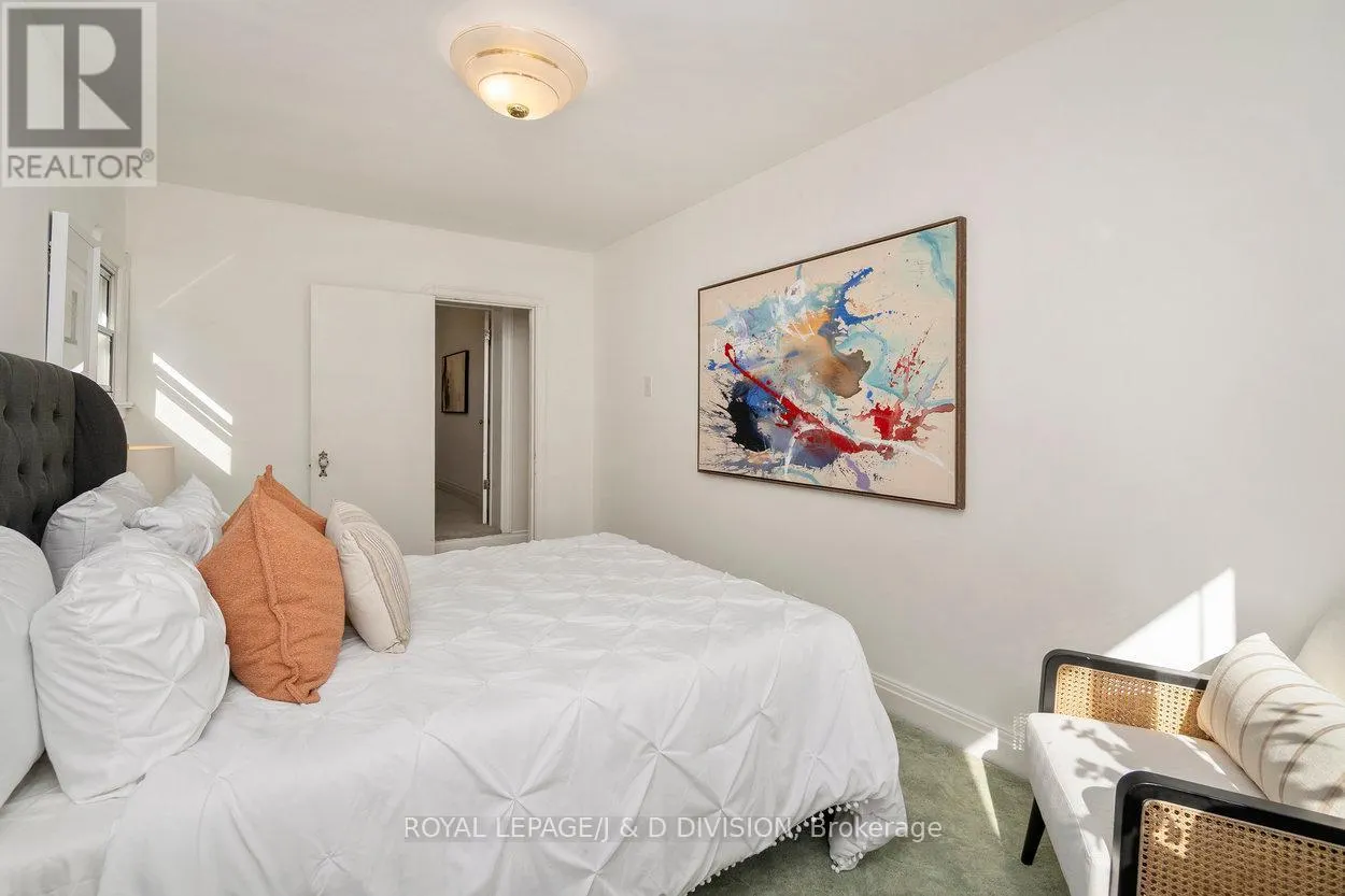 253 OLD FOREST HILL
