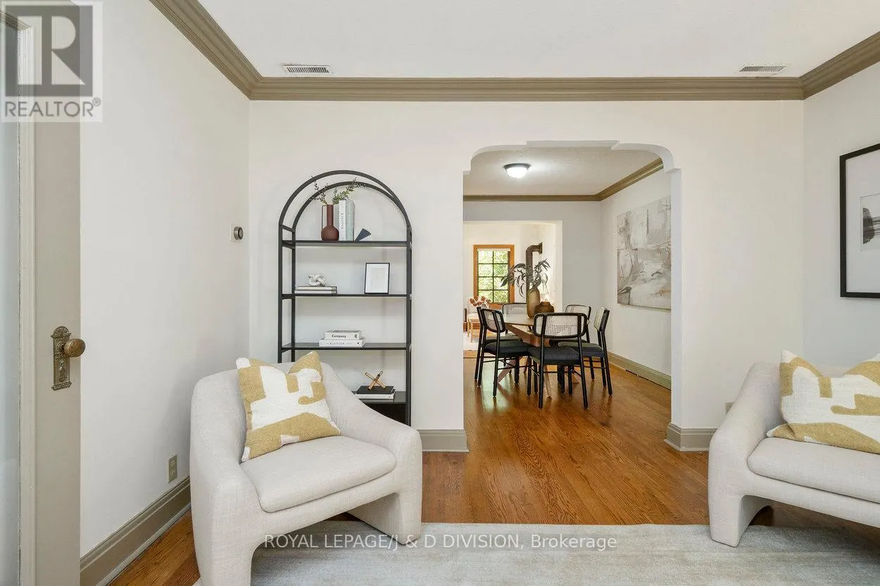 253 OLD FOREST HILL
