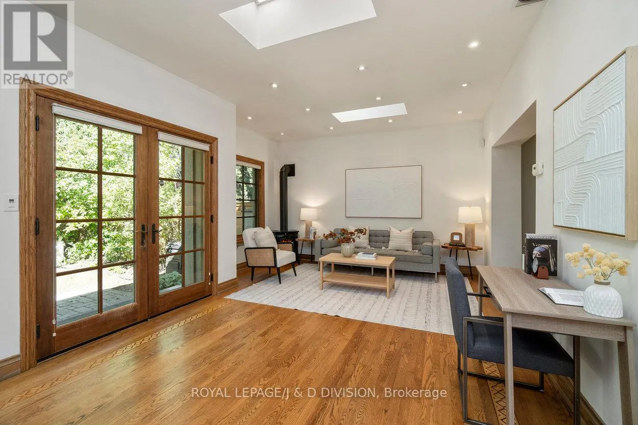 253 OLD FOREST HILL