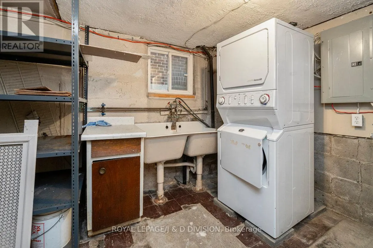 253 OLD FOREST HILL