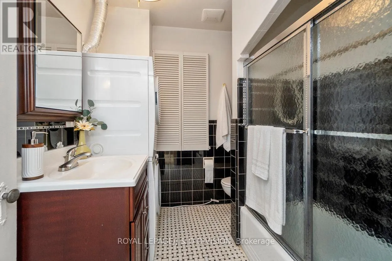253 OLD FOREST HILL
