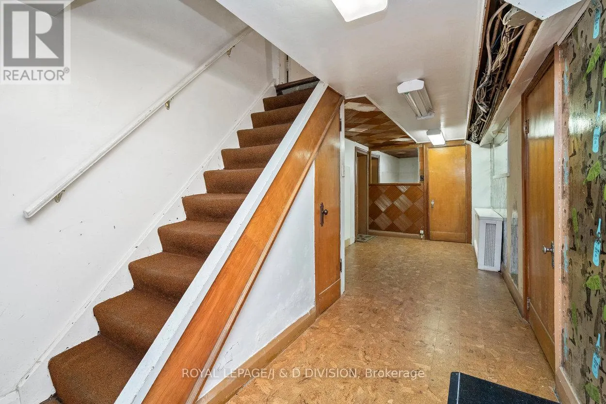 253 OLD FOREST HILL