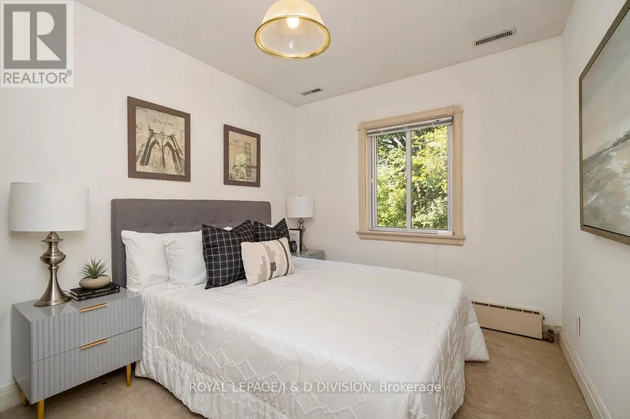 253 OLD FOREST HILL