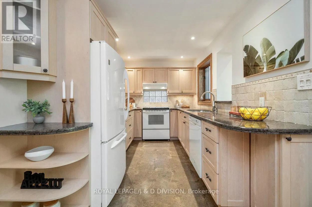253 OLD FOREST HILL
