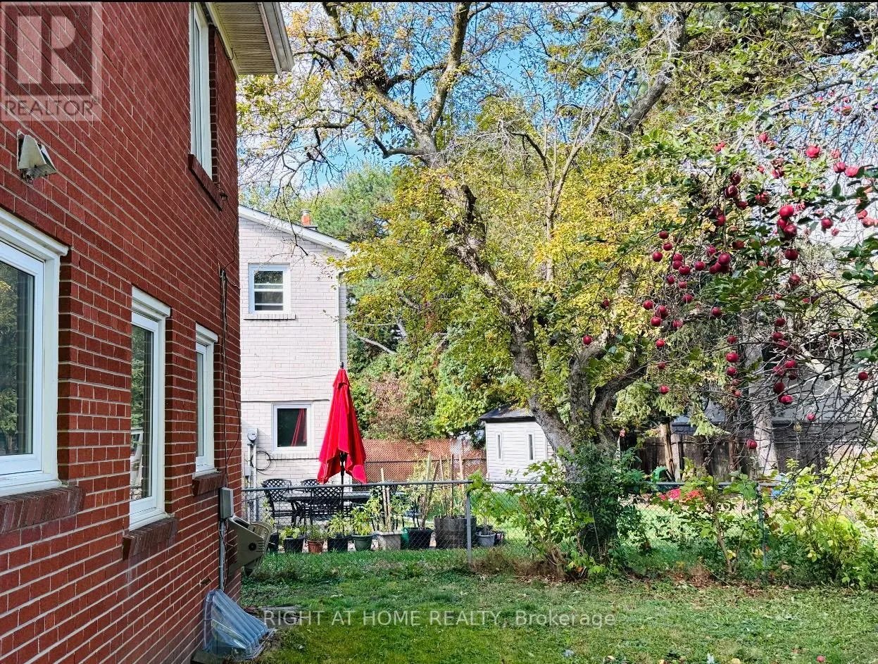 44 PRESTWICK CRESCENT