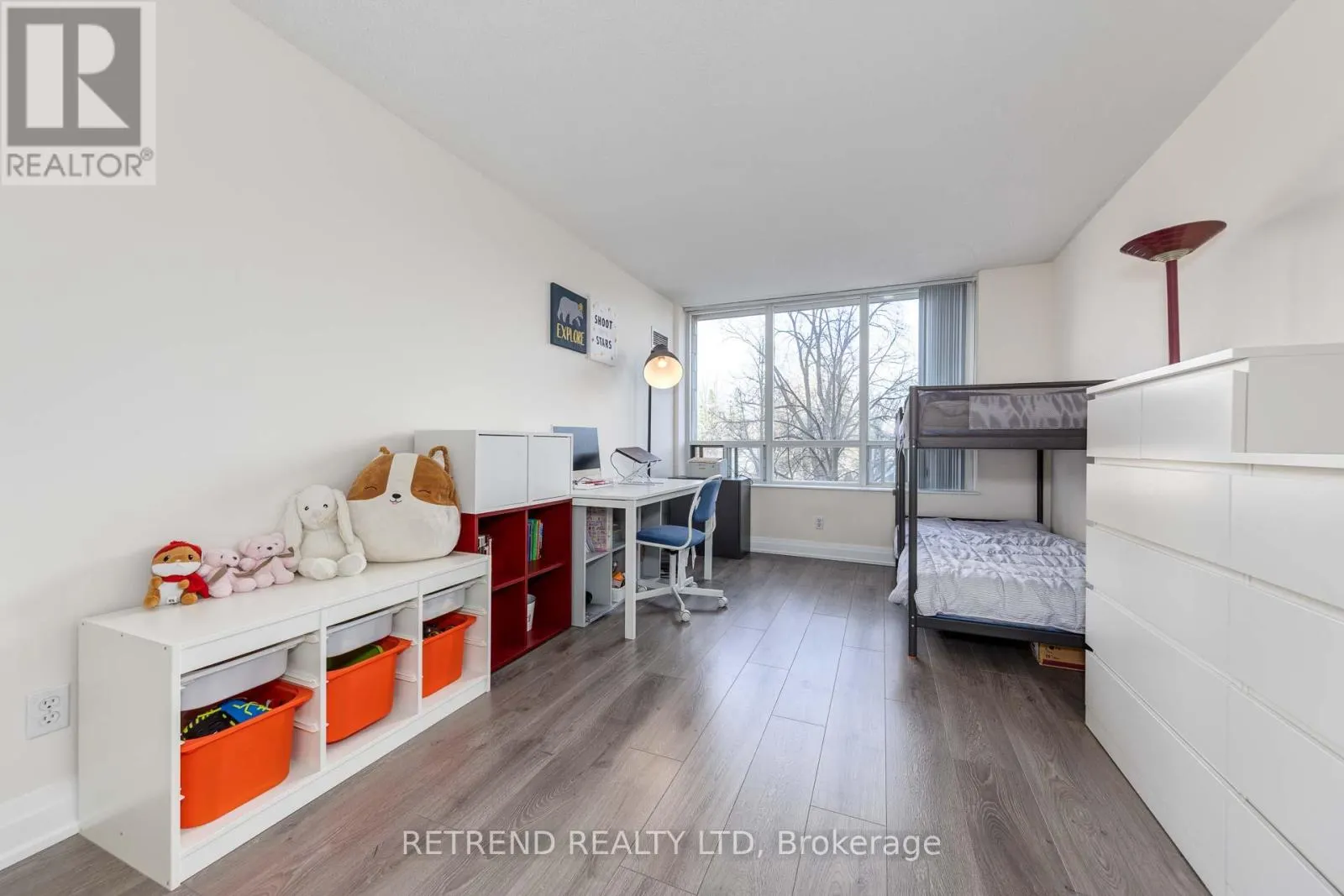 305 - 256 DORIS AVENUE