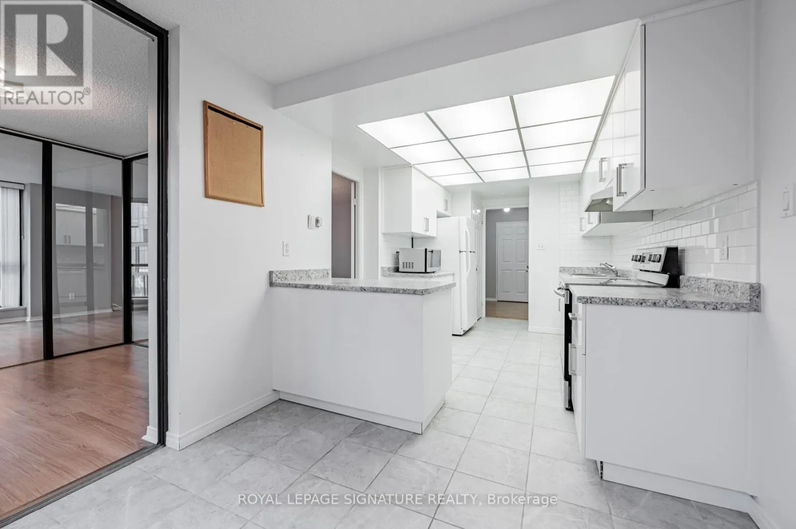 509 - 280 SIMCOE STREET
