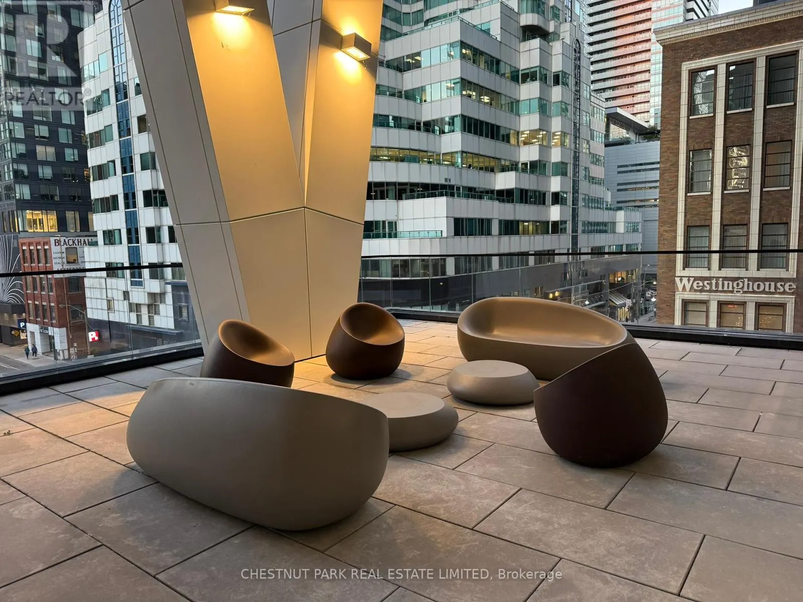 1202 - 357 KING STREET W