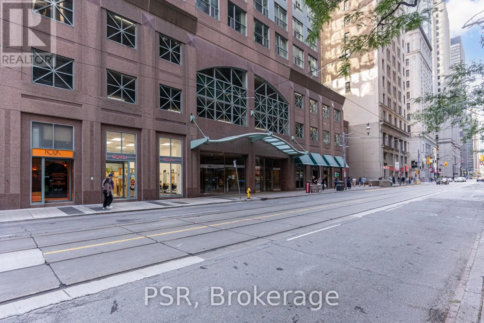 1816 - 7 KING STREET E