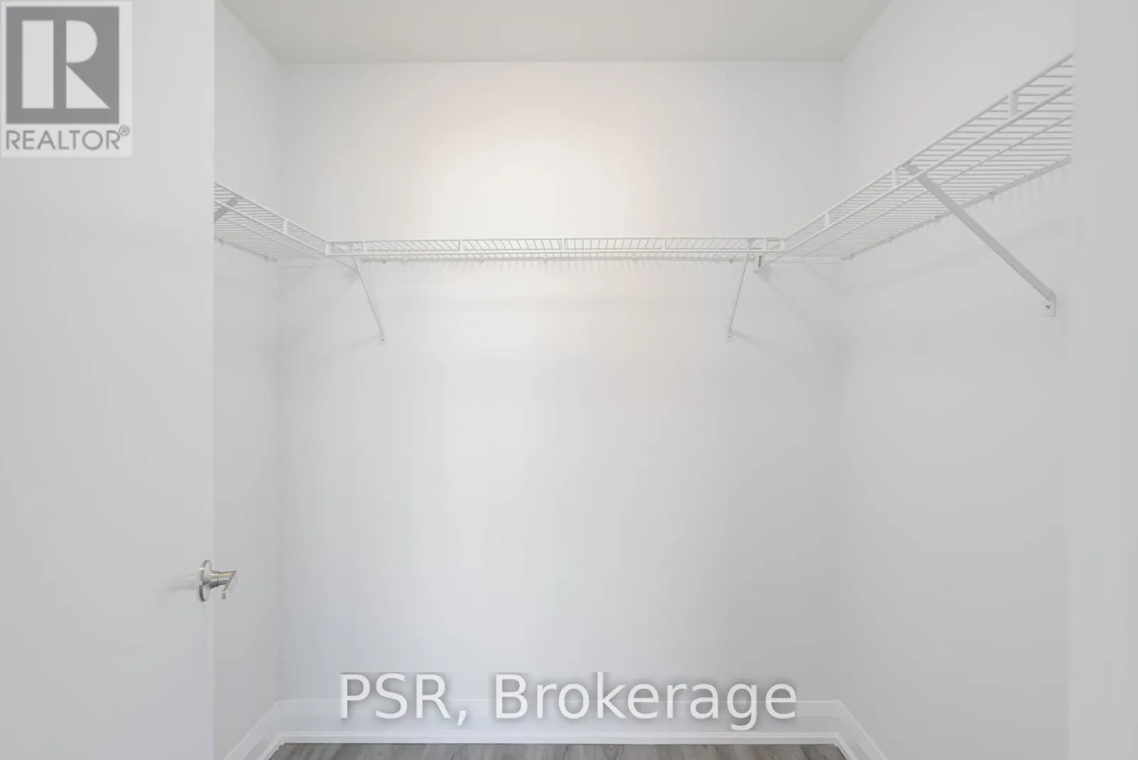 1816 - 7 KING STREET E