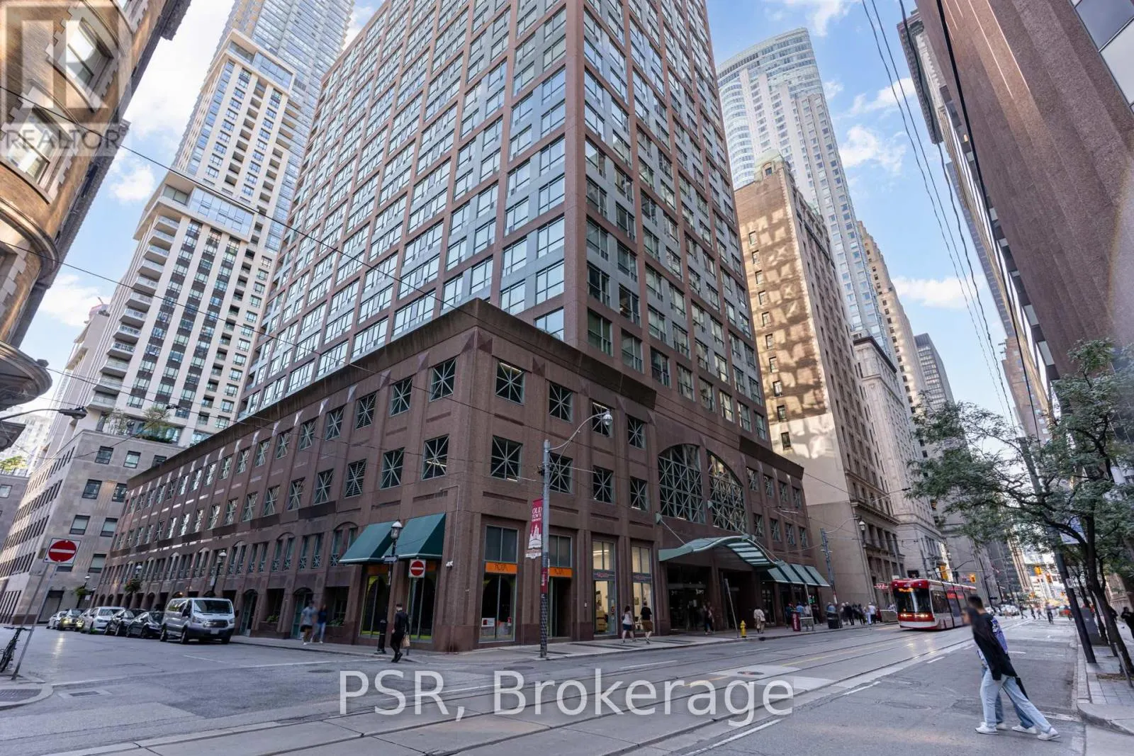 1816 - 7 KING STREET E