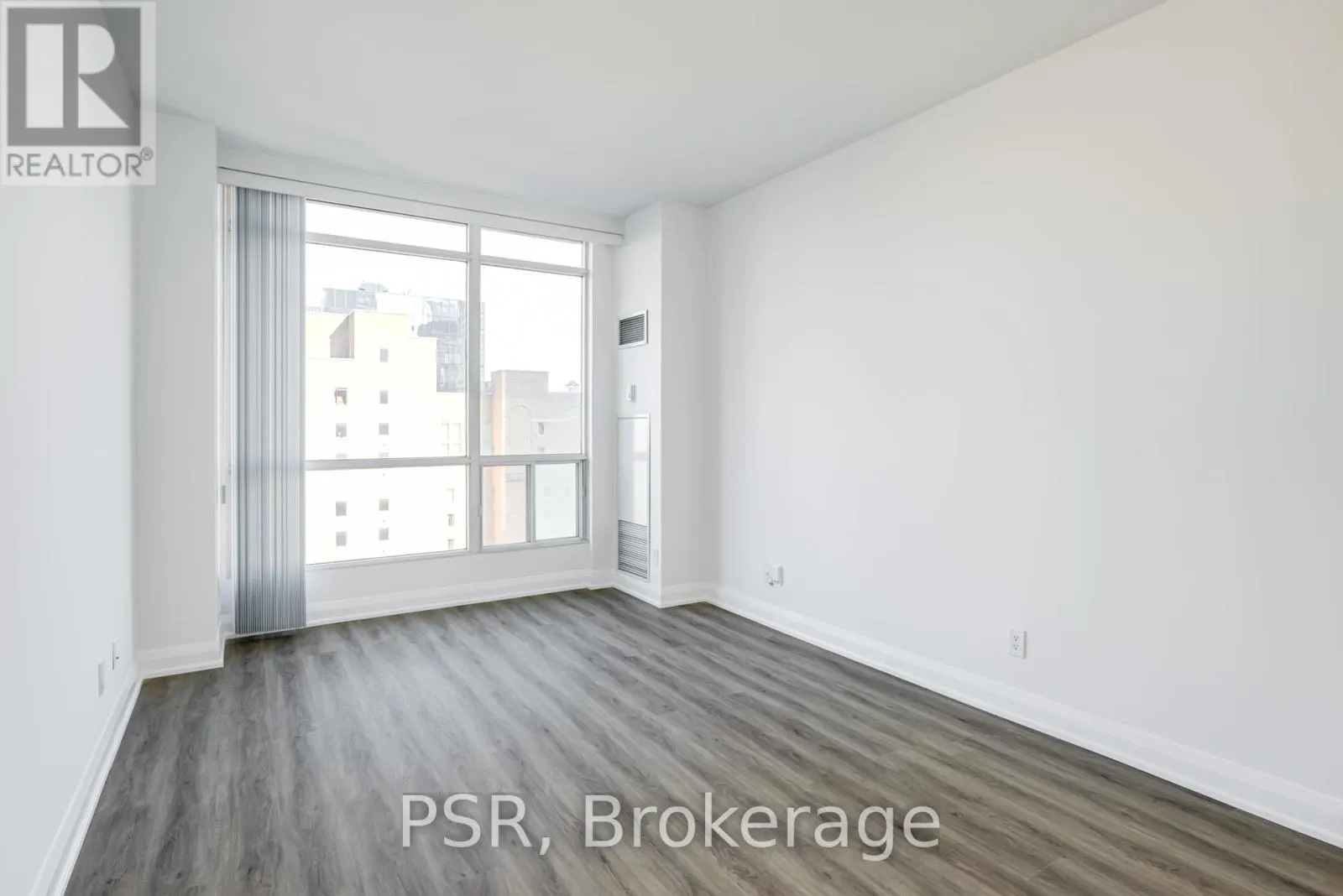 1816 - 7 KING STREET E