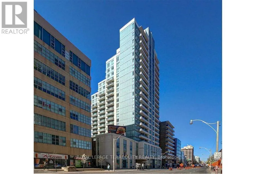 404 - 212 EGLINTON AVENUE E
