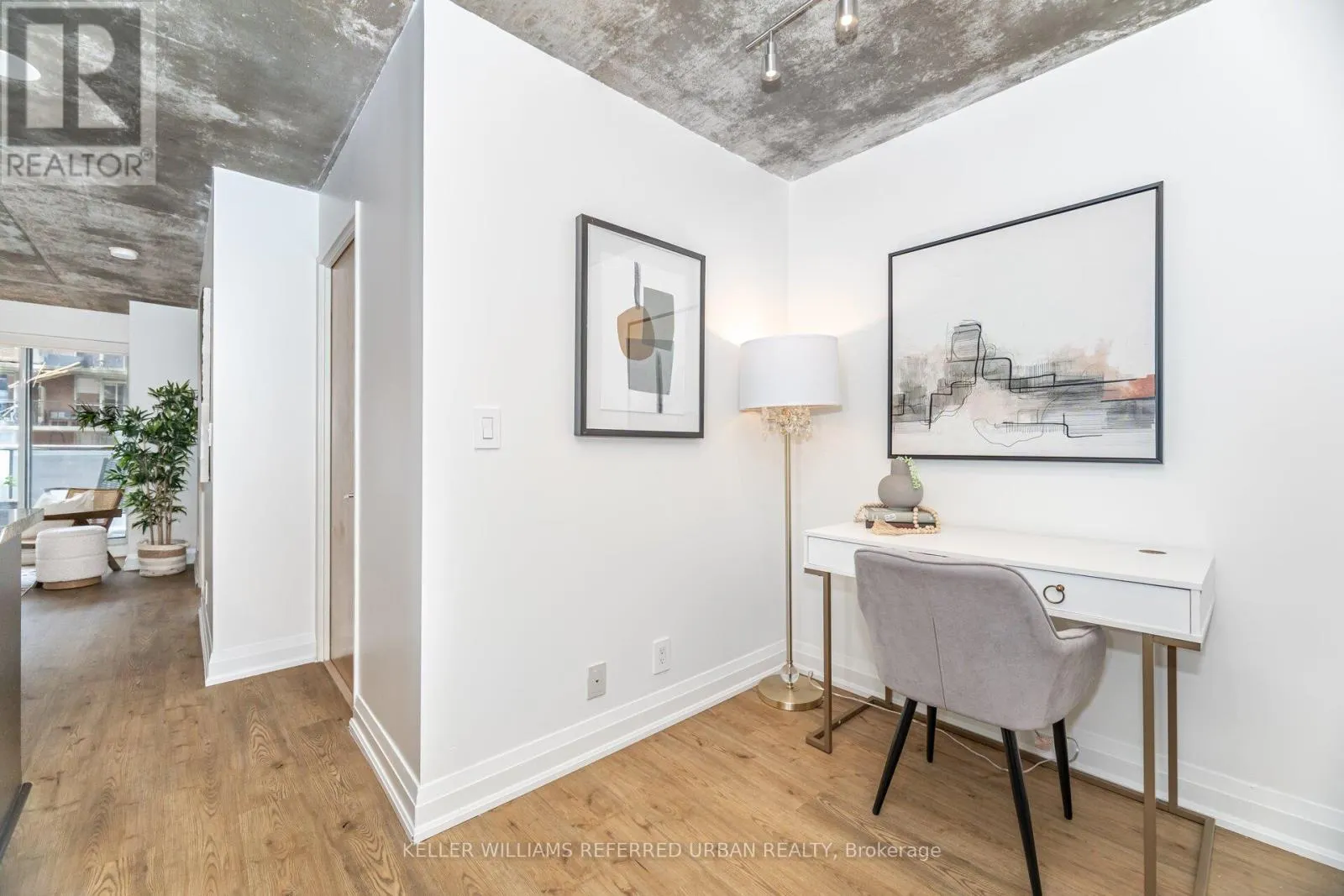 414 - 1005 KING STREET W