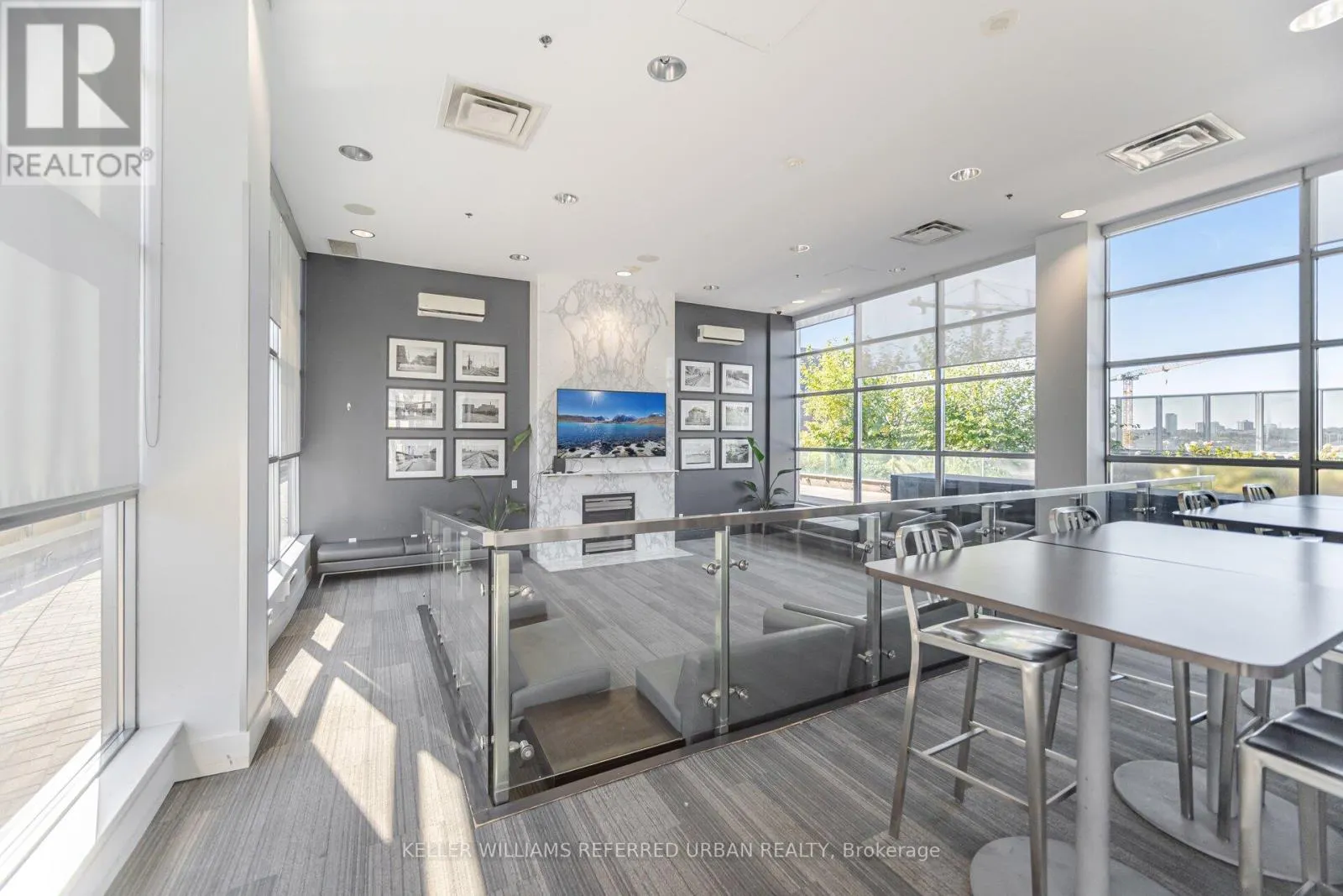 414 - 1005 KING STREET W