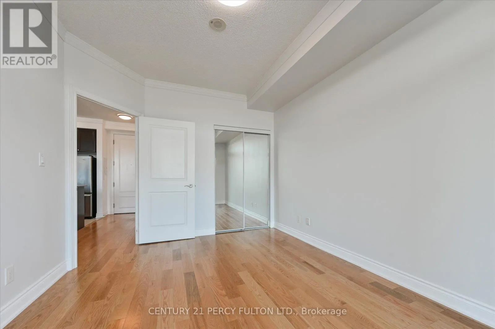 317 - 20 BLOORVIEW PLACE