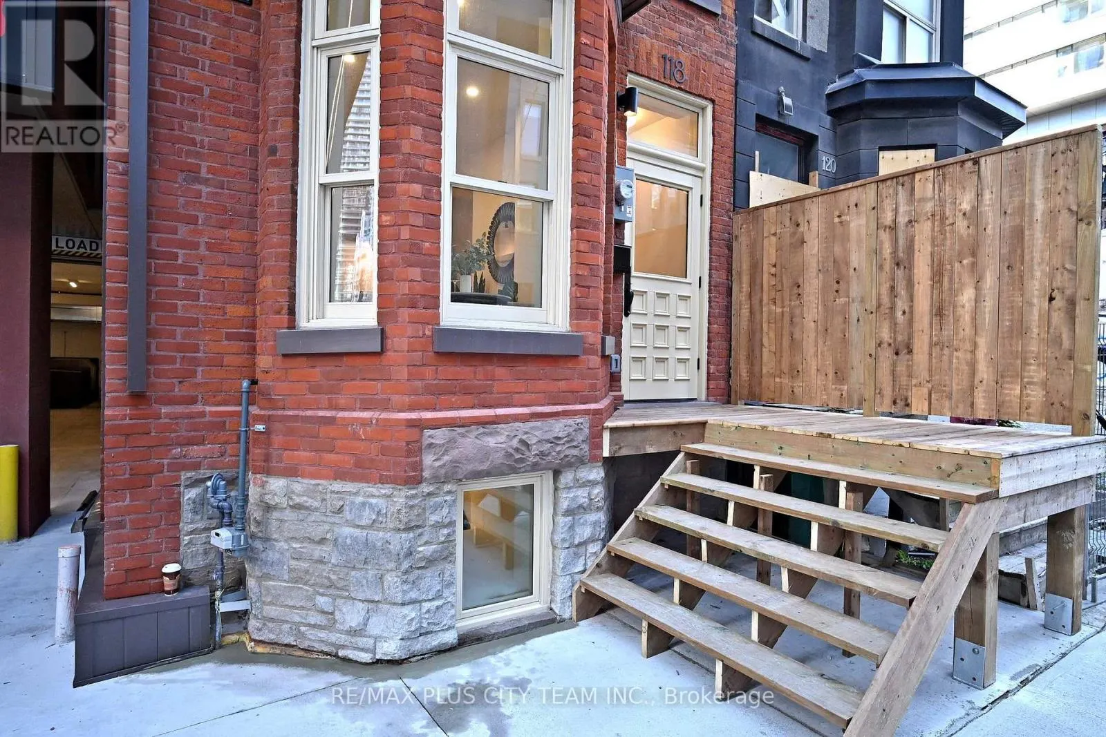 118 PETER STREET
