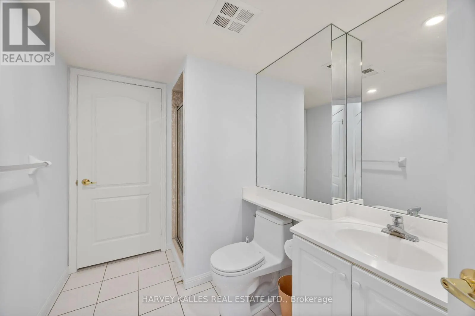 302 - 18 WANLESS AVENUE