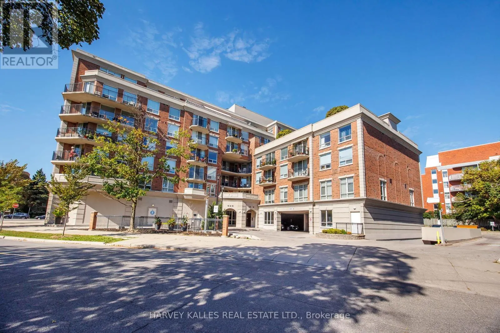 302 - 18 WANLESS AVENUE