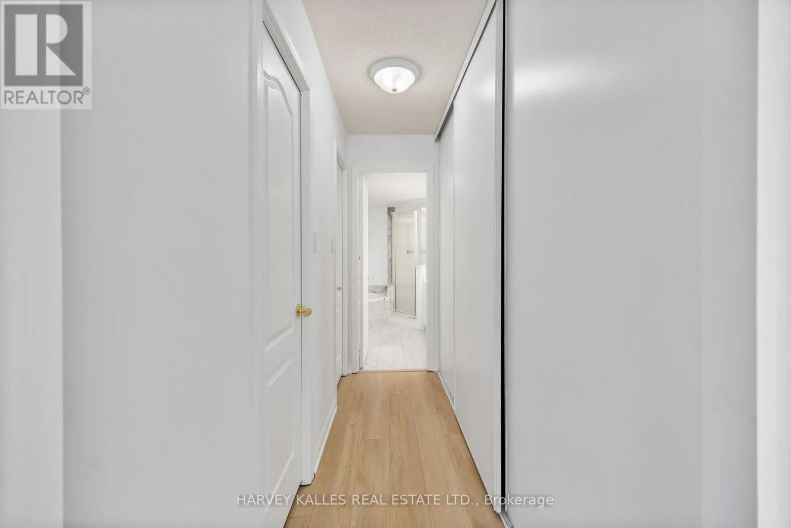302 - 18 WANLESS AVENUE
