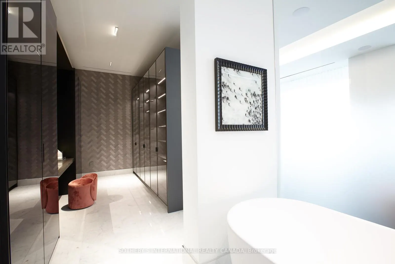 4602/03 - 183 WELLINGTON STREET W