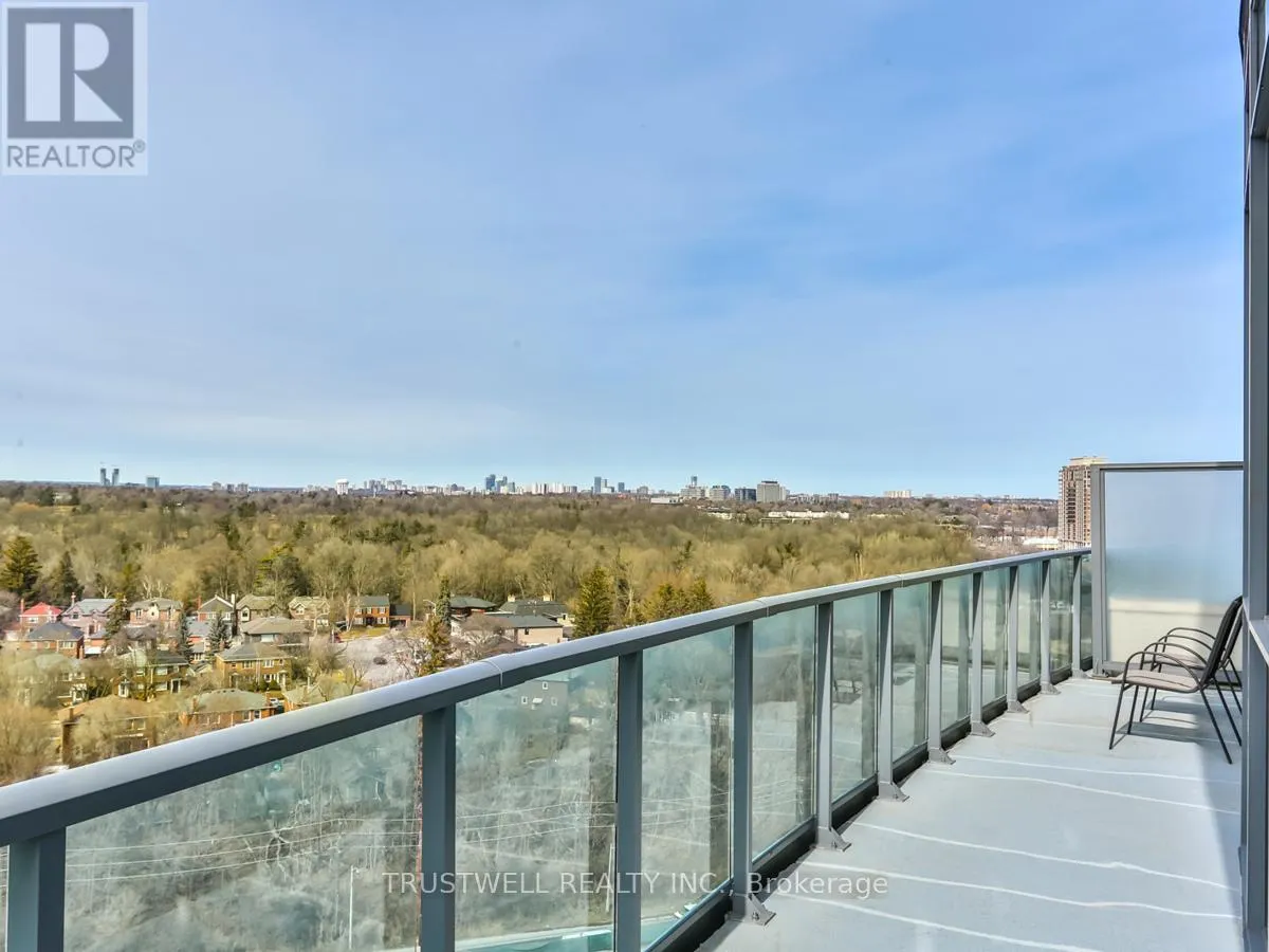PH21 - 35 BRIAN PECK CRESCENT