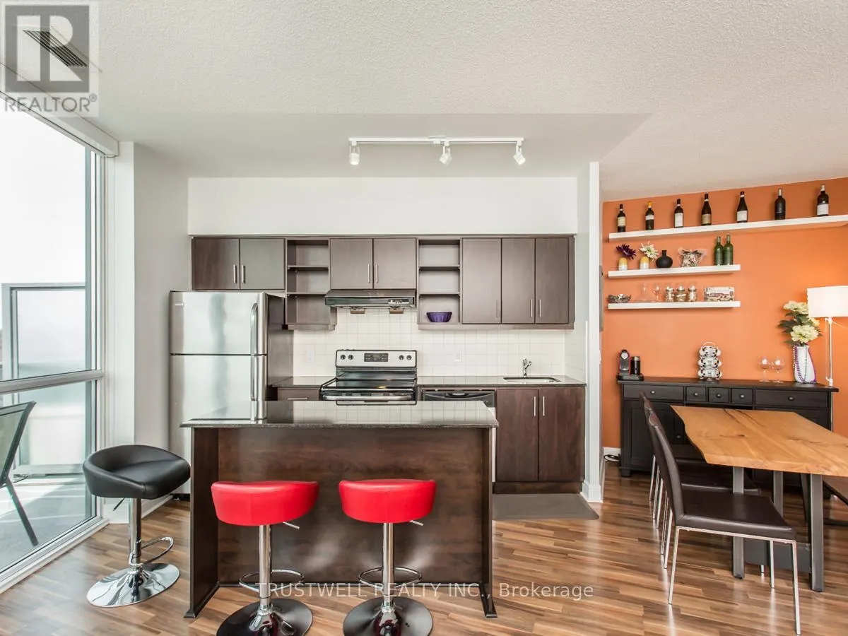 PH21 - 35 BRIAN PECK CRESCENT