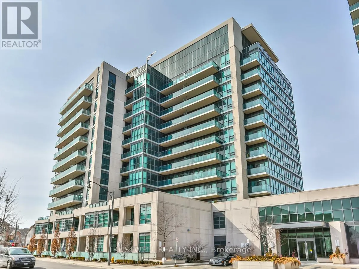 PH21 - 35 BRIAN PECK CRESCENT
