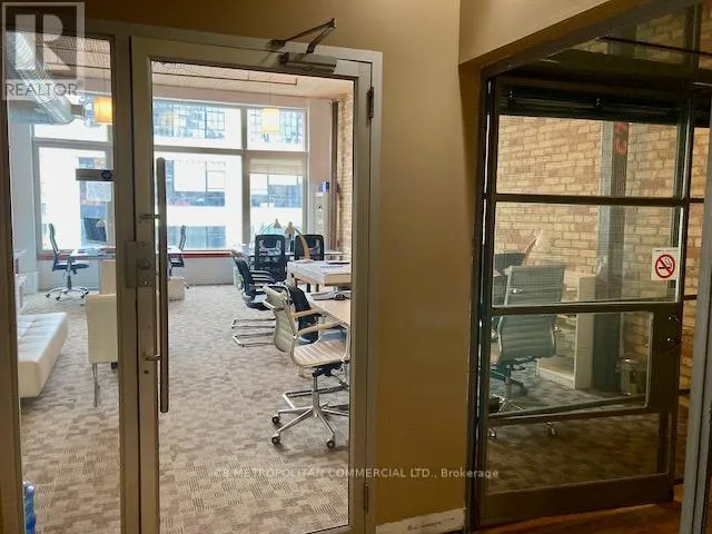 400 - 76 RICHMOND STREET E