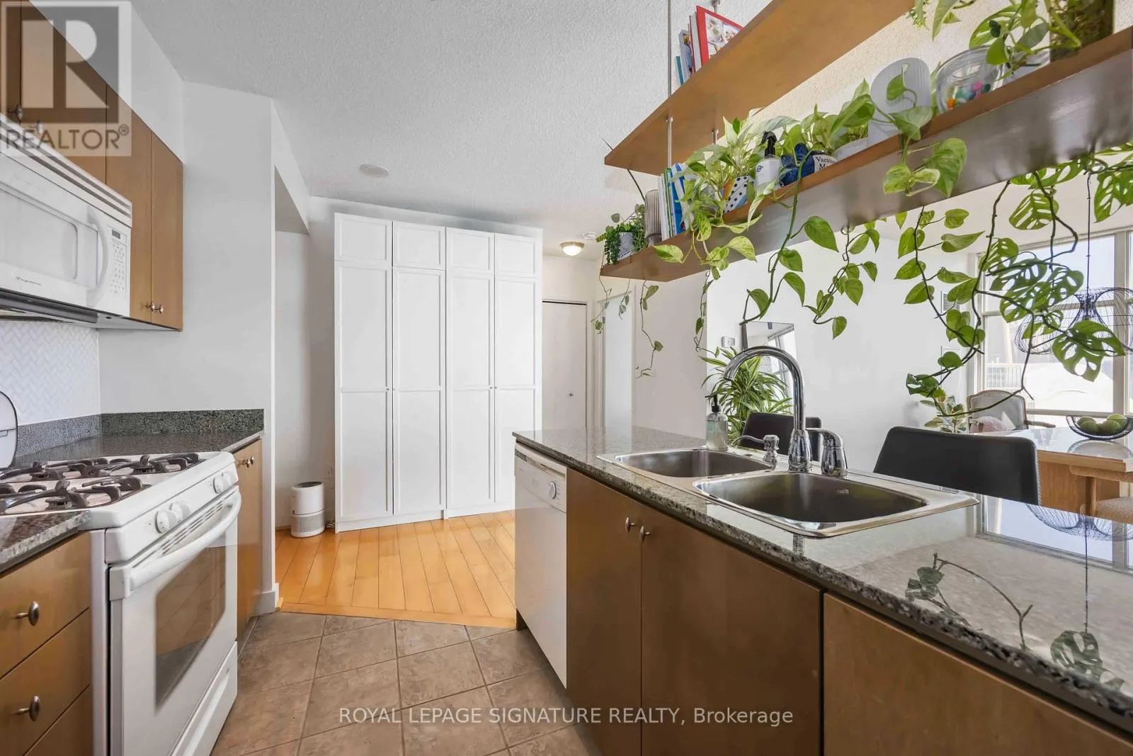3309 - 35 MARINER TERRACE