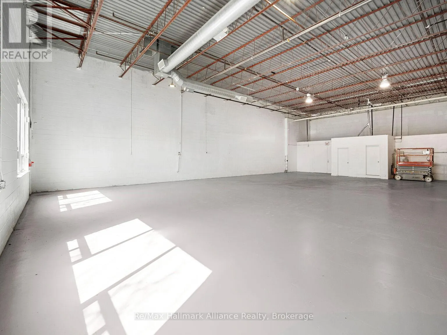157 - 100 SUNRISE AVENUE, #157