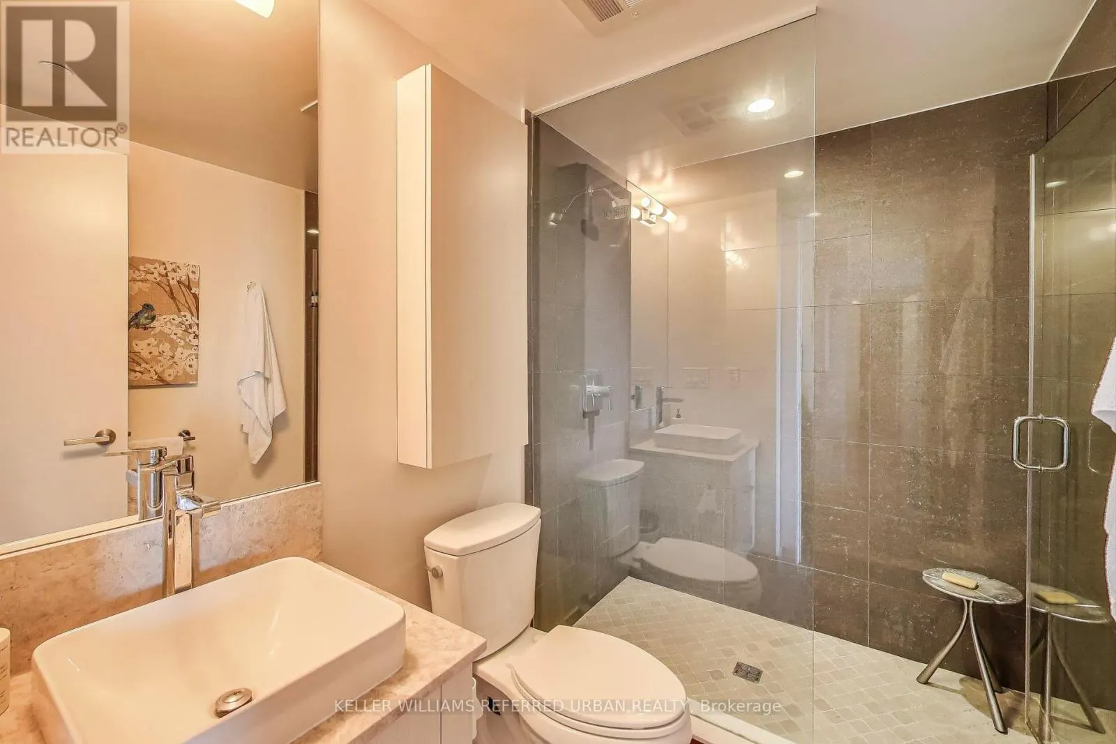 1015 - 3018 YONGE STREET