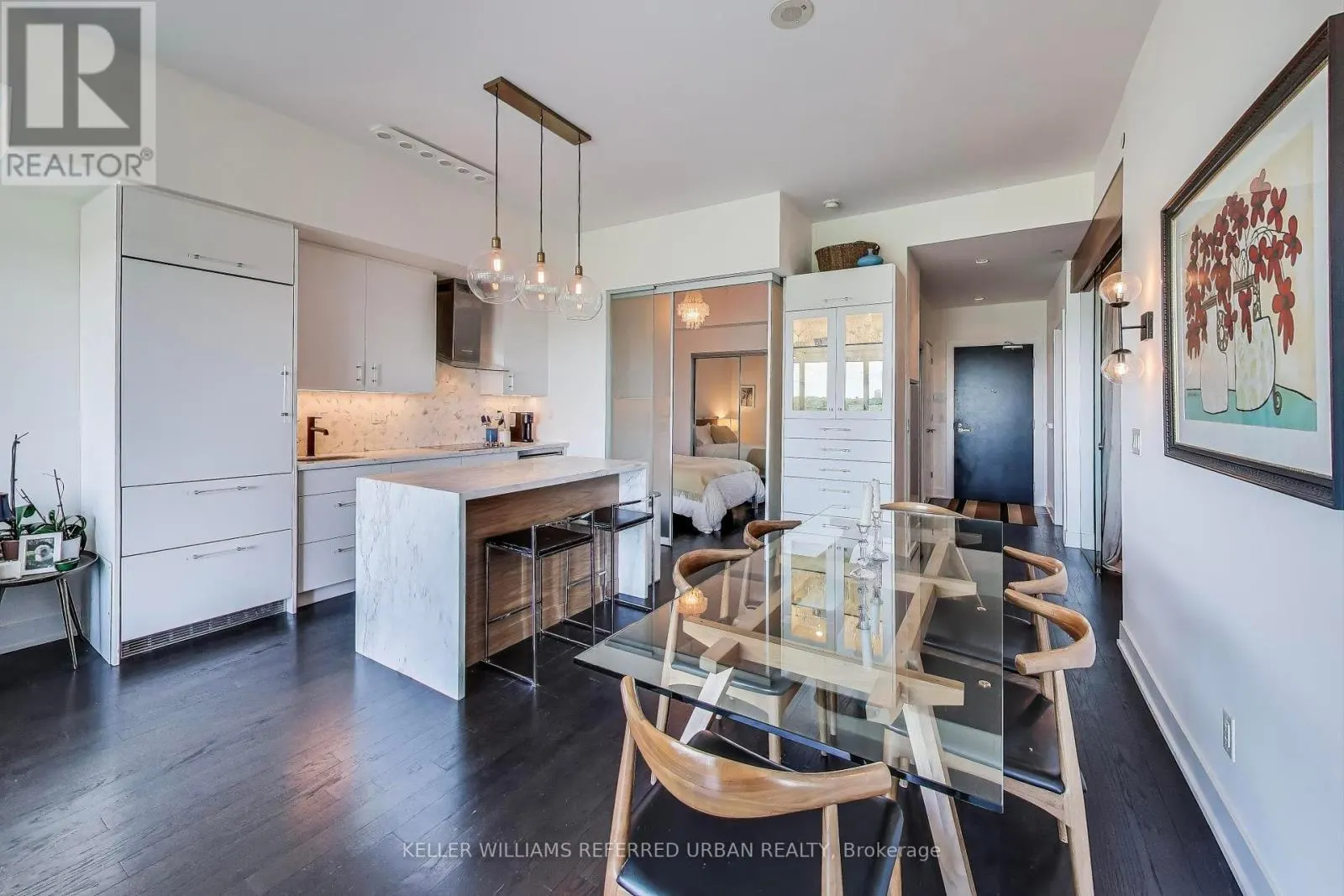 1015 - 3018 YONGE STREET