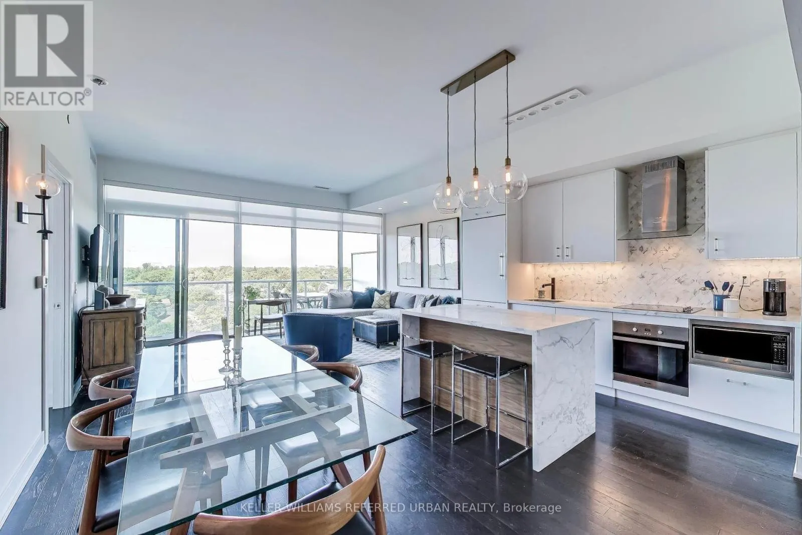 1015 - 3018 YONGE STREET