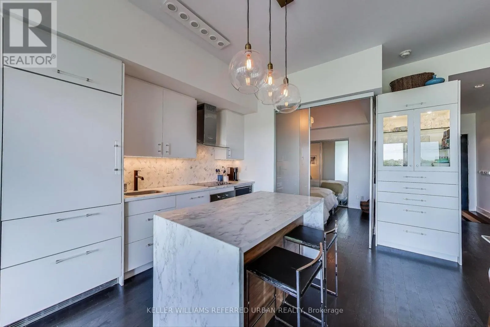 1015 - 3018 YONGE STREET