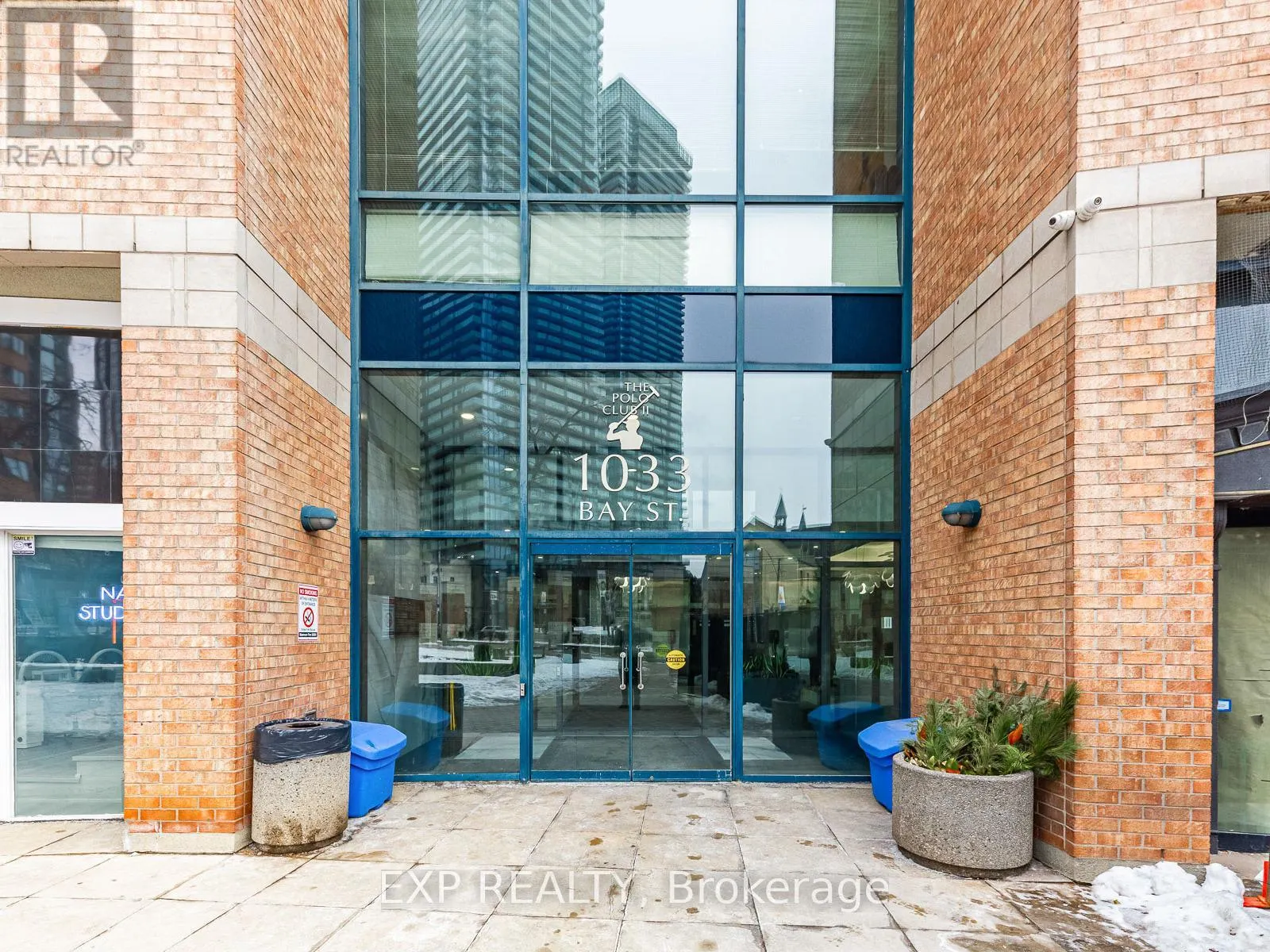 317 - 1033 BAY STREET