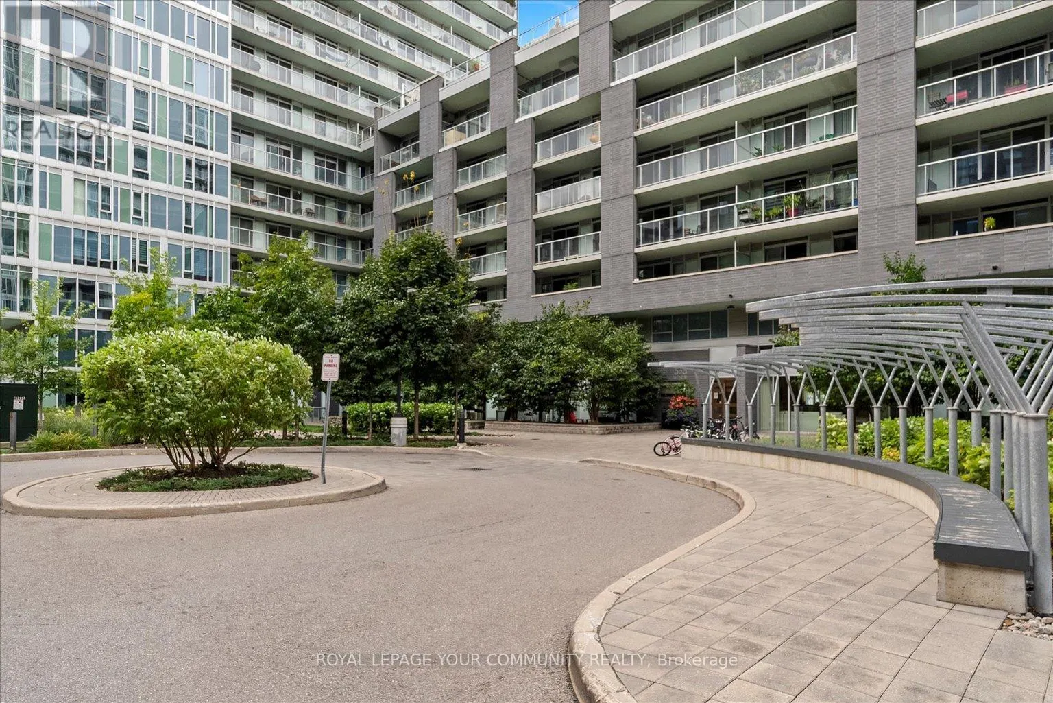 1107E - 555 WILSON AVENUE