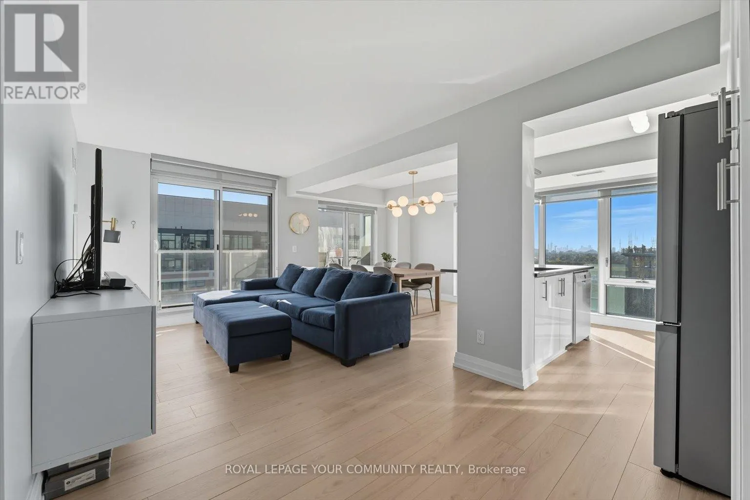 1107E - 555 WILSON AVENUE