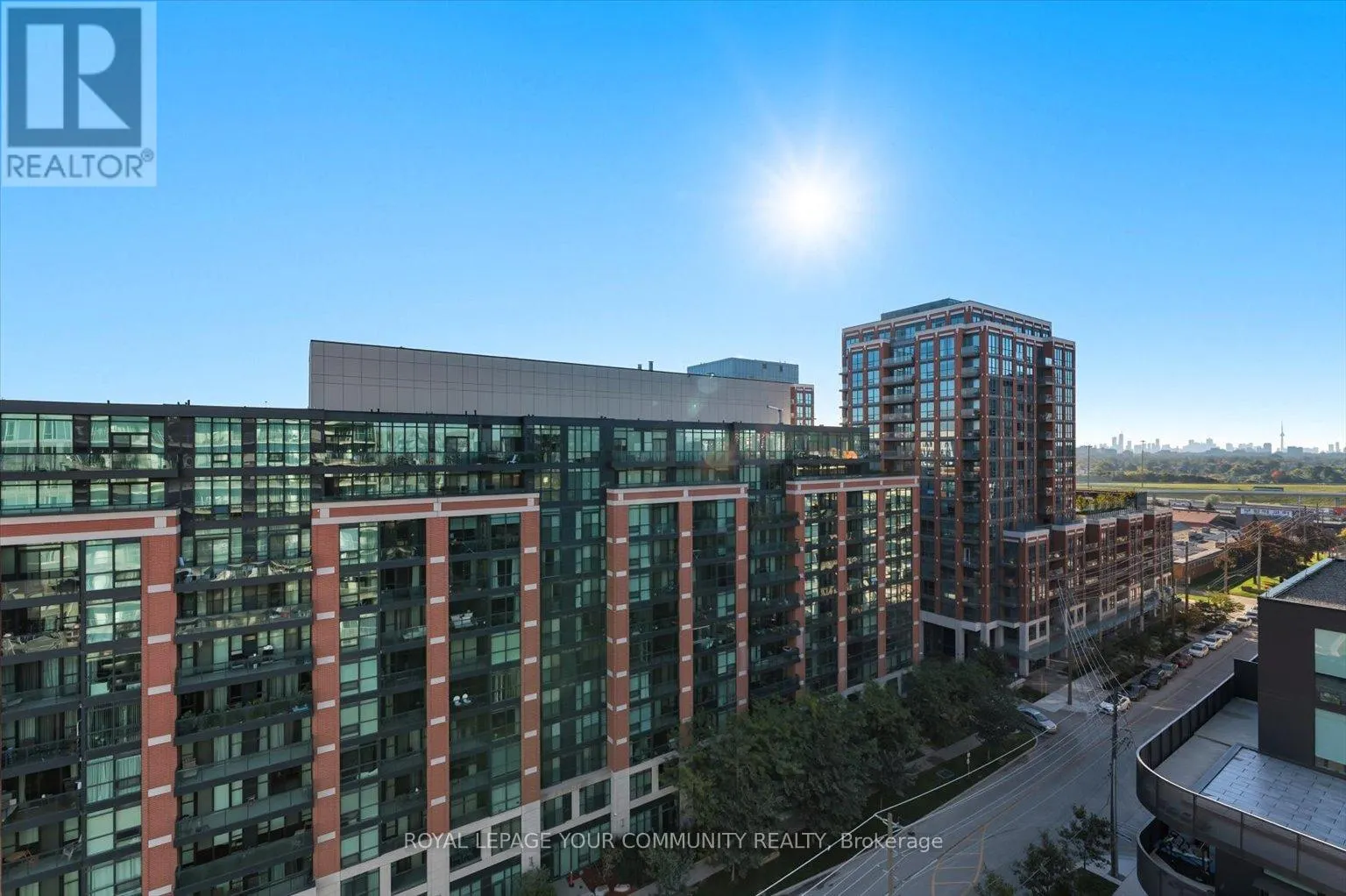1107E - 555 WILSON AVENUE