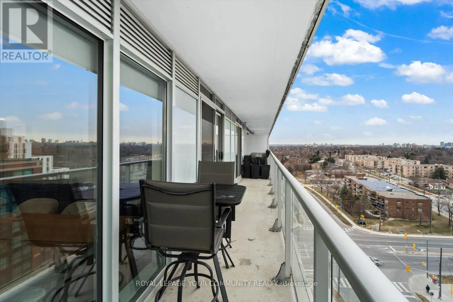 1107E - 555 WILSON AVENUE